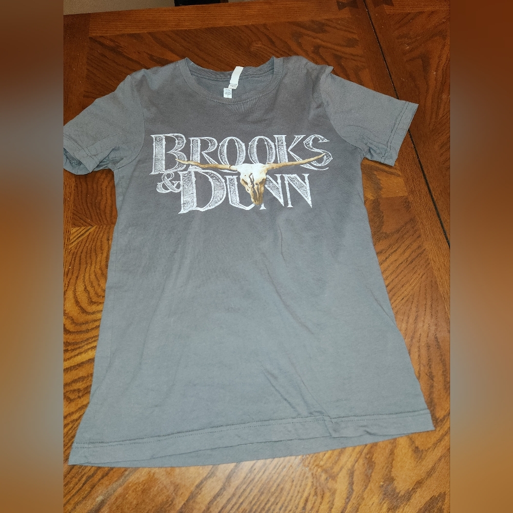Brooks & Dunn Gray Graphic T-Shirt